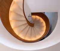 Villa Babadan, Escalier d'entrée vers la salle à manger et la cuisine du niveau supérieur