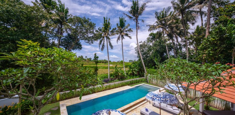 Вилла Paletu, Бассейн с видом